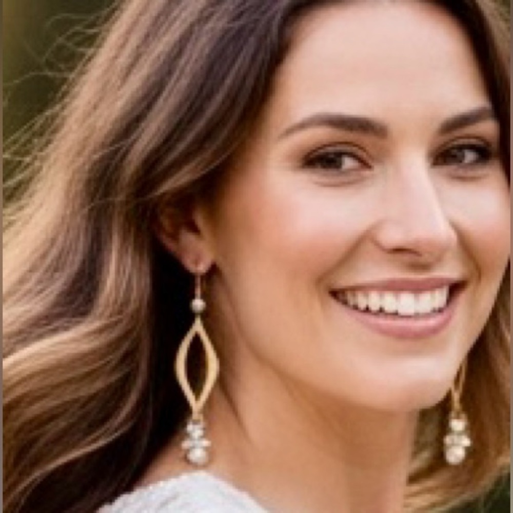 Elegant Gold and Pearl Drop Earrings with Rhinestone Accent